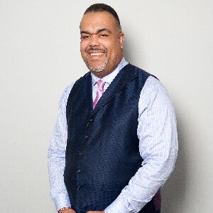 Erik Grooms