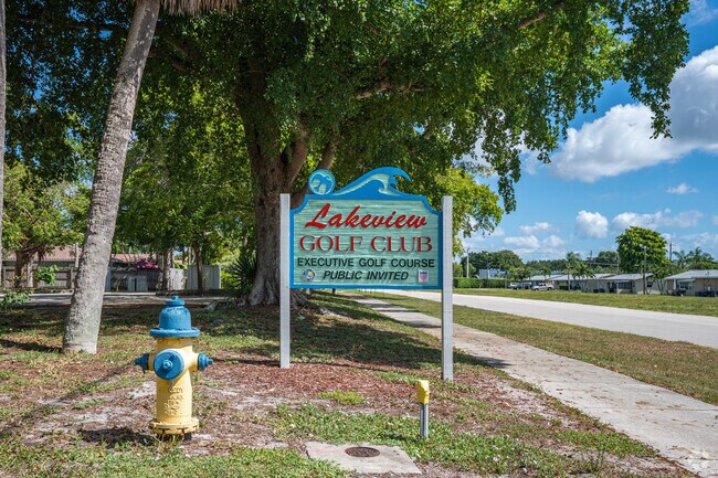 Lakeview Golf Club is a public executive course near Sherwood Lakeview.