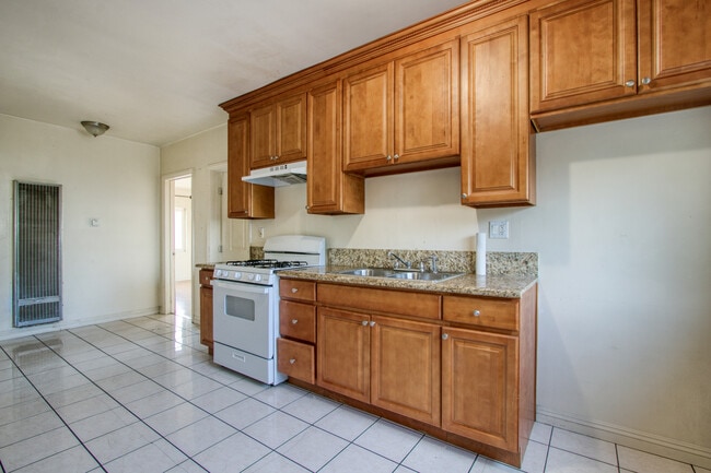 5246 Phillips Blvd, Chino, CA 91710 - photo 4