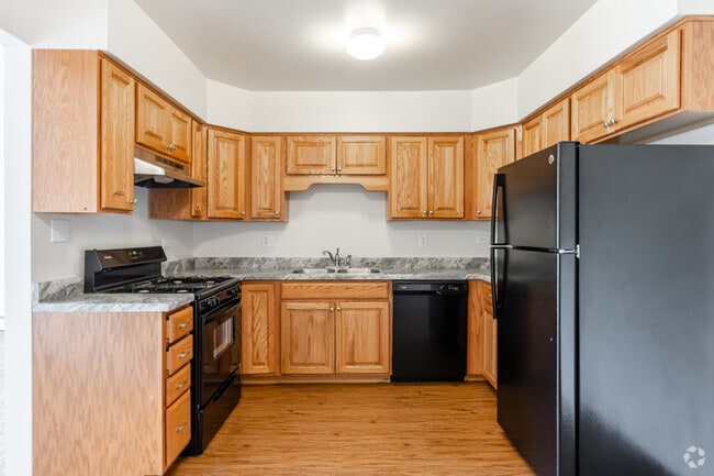 2BR, 1BA - 875SF - Kitchen