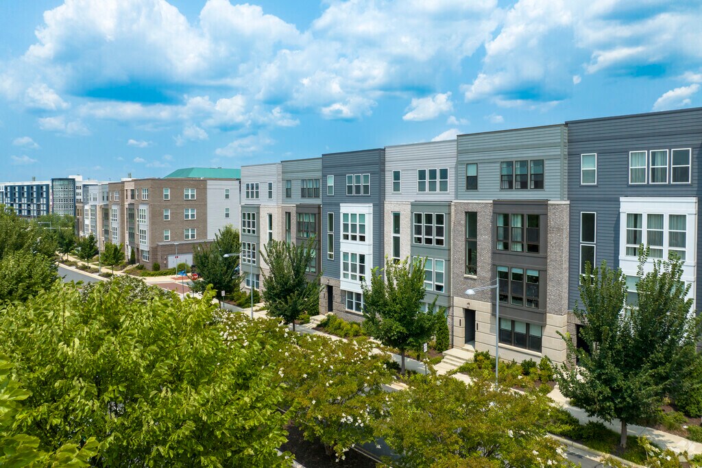 2440 Silver Line Alley Unit 266472745155, Herndon, VA 20171