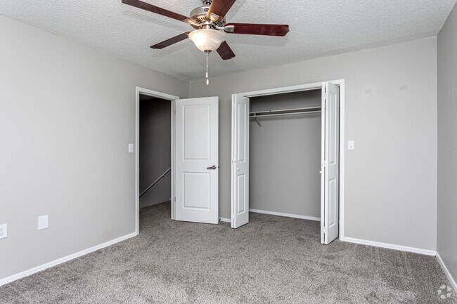 2BR, 1.5BA - 1,000 SF - Hazel