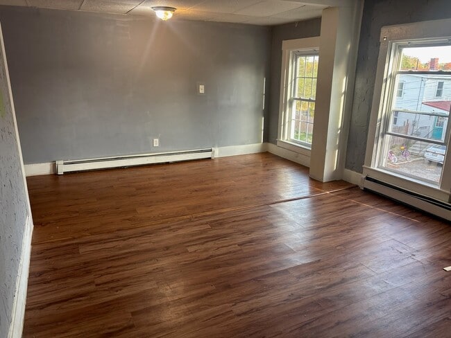 14 Pleasant St unit 2, Rochester, NH 03867 - photo 5