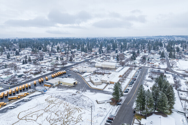 Mullan Trail Elementary School is located near other public schools in the area.