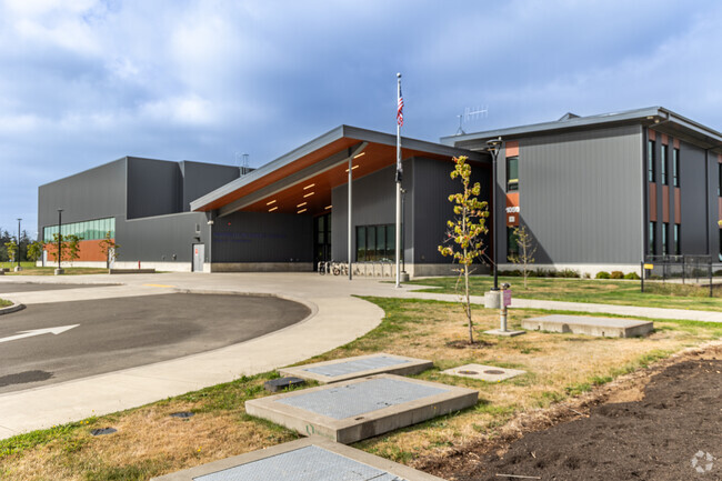 a public school in Warrenton OR.