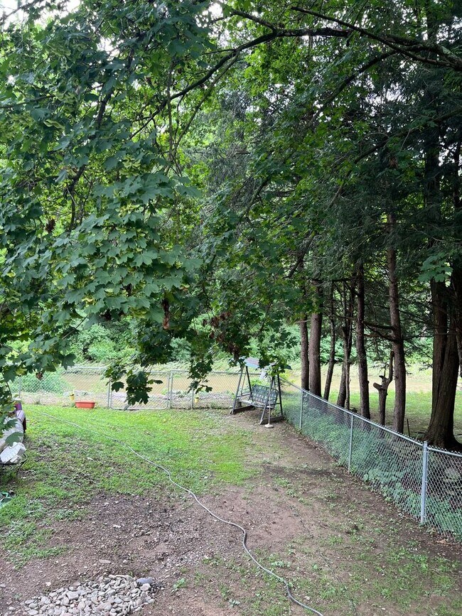 1240 Landon Rd, Vestal, NY 13850