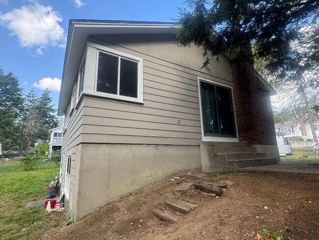 57 Lawrence St, Leominster, MA 01453 - photo 3