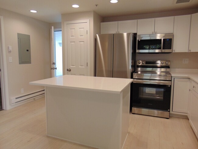 721 Collyer St, Longmont, CO 80501 - photo 5