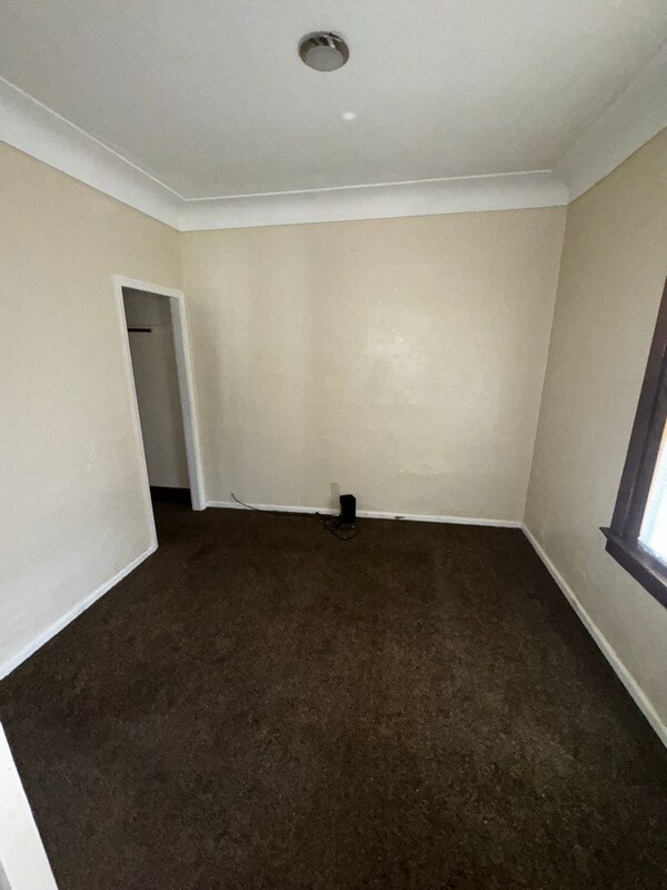 319 E Streicher St unit 1, Toledo, OH 43608 - photo 3