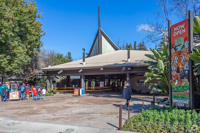 Roeding Park's Fresno Chaffee Zoo is a popular destination for families in Fresno.