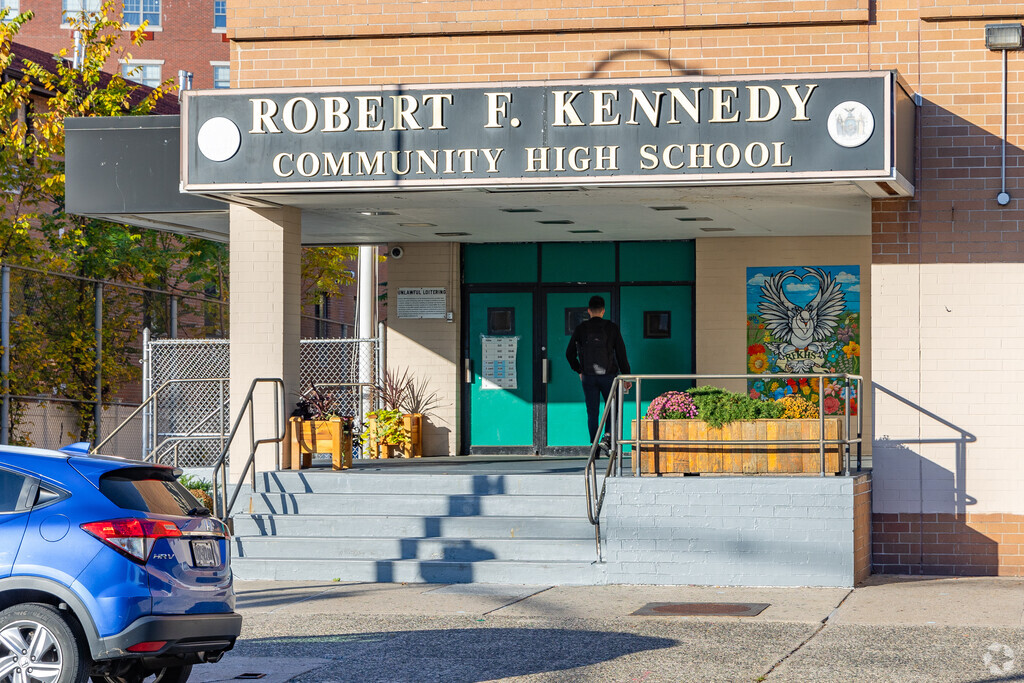 Robert F Kennedy Community High School is ranked #721 in New York High Schools.
