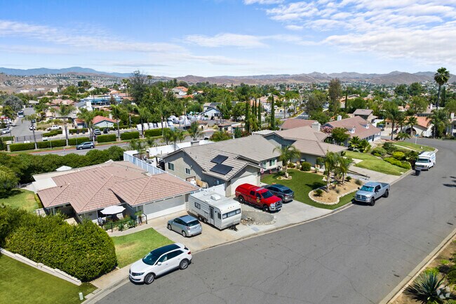 About Quail Valley | Schools, Demographics, Things to Do - Homes.com