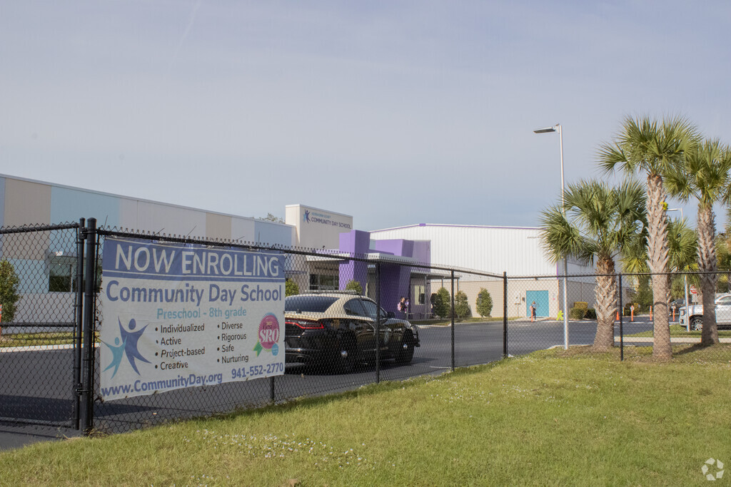 Hershorin Schiff Community Day School provides education in 
Bee Ridge.