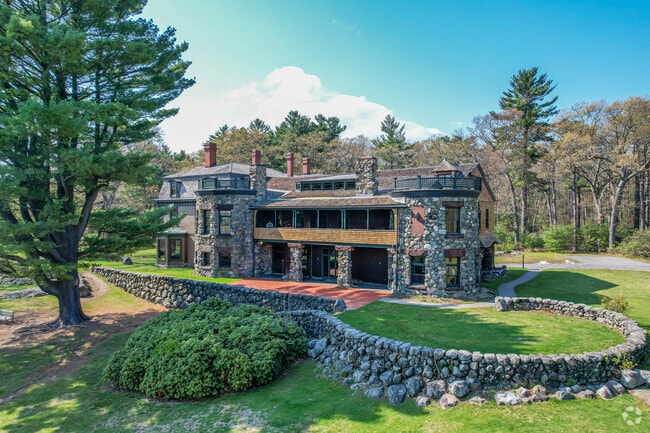 The Stonehurst building in Storer Conversation.