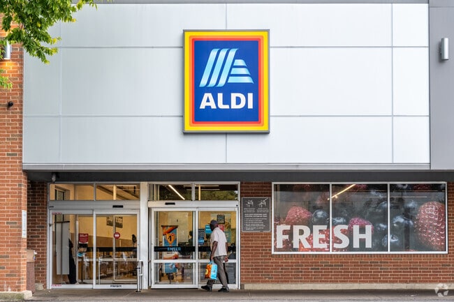 Shop at Aldi when you live in Lucille Park.