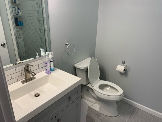 153 Chestnut St, Waltham, MA 02453 - photo 4