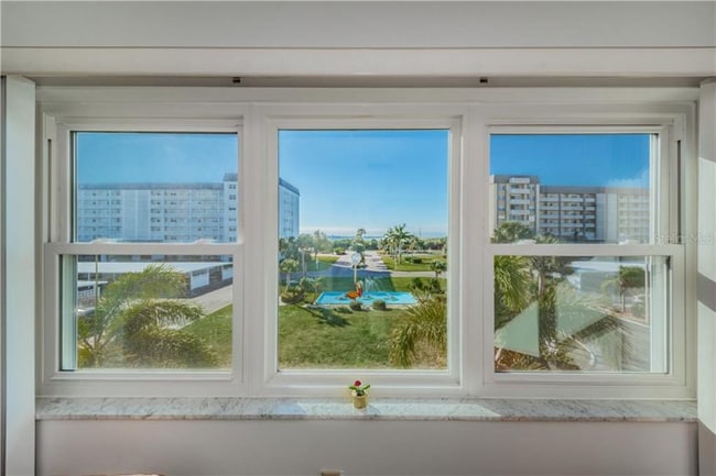 8 Glencoe Place unit 305, Dunedin, FL 34698 - photo 2