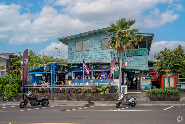Enjoy the Bohemian vibe of Kailua Kona's beachfront stores.