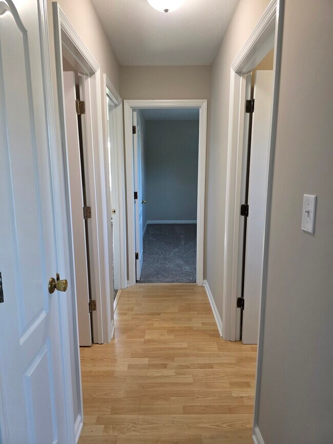 walkway/hall