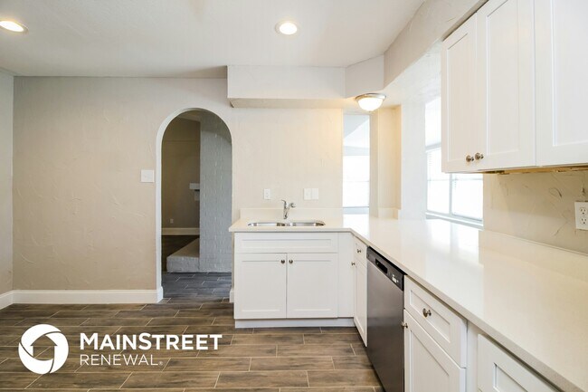 1638 Chisolm Trail, Lewisville, TX 75077 - photo 7