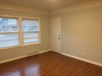 1504 N Jarrett St, Portland, OR 97217