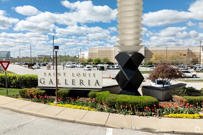 The St. Louis Galleria is a shopping destination for Clayton residents.