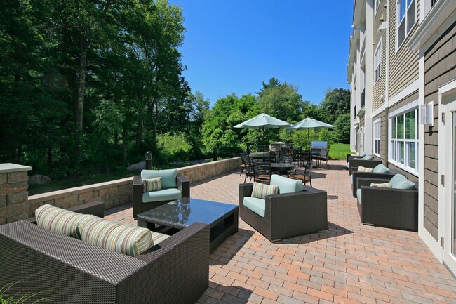 Outdoor Lounge
