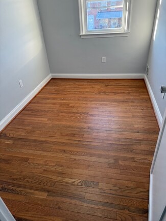 303 Endsleigh Ave, Middle River, MD 21220