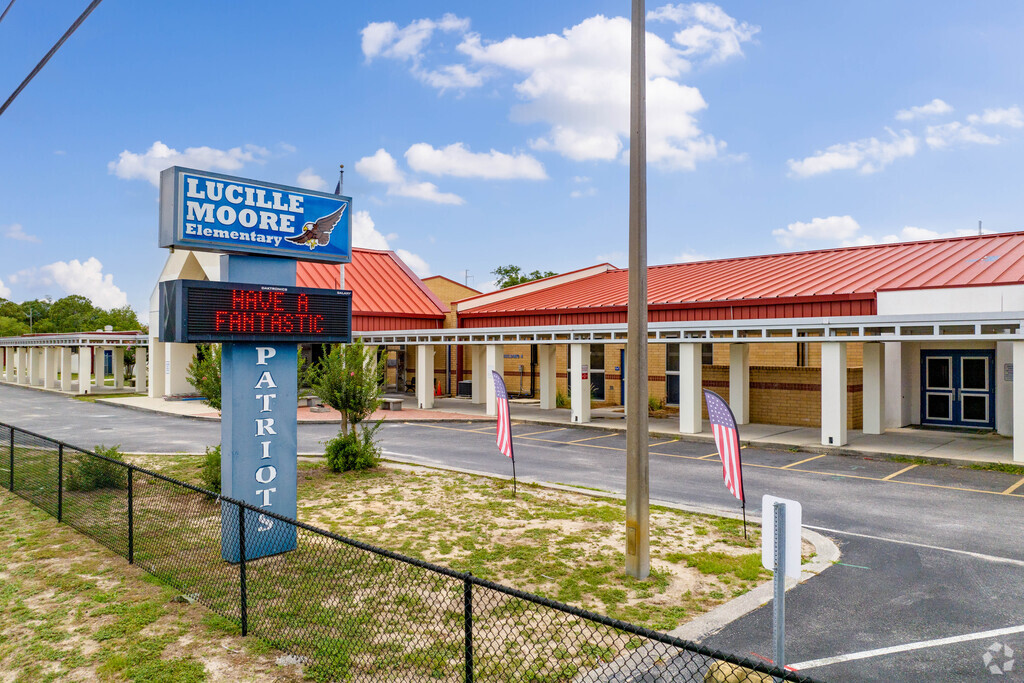 Lucille Moore Elementary is located at 1900 Michigan Ave, Panama City FL.
