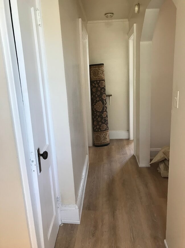 121 Washington Ave unit Efficiency Apartment, Mineola, NY 11501 - photo 7