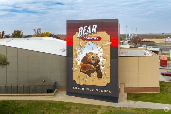 Students in the area often attend Arvin High School.