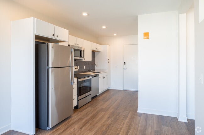 Swivel, Omaha, NE 68114 - photo 7