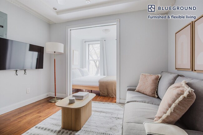 437 W 53rd St unit FL2-ID1700, New York, NY 10019 - photo 3