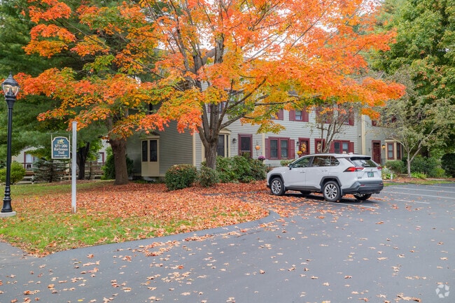 Nashua condos offer modern living with stylish designs, amenities & a vibrant community life.