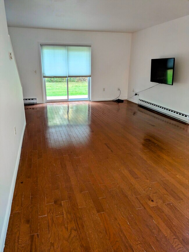 35 Brickyard Rd Unit 33, Essex Junction, VT 05452