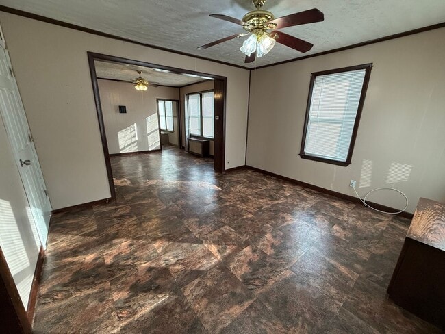 621 Springfield St, Chicopee, MA 01013 - photo 4