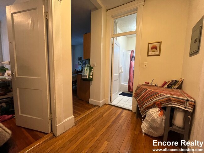 1412 Commonwealth Ave unit 8, Brighton, MA 02135 - photo 2