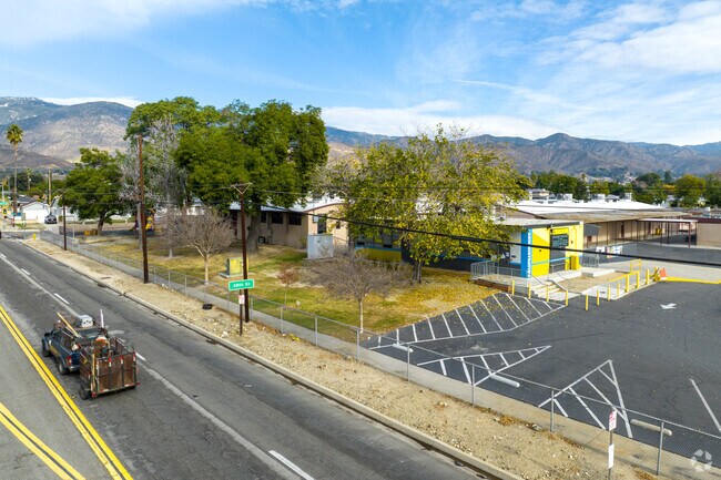 The courses at Parkside Elementary School encourage critical thinking and creativity.