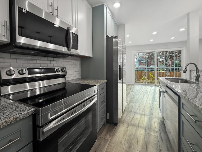 1344 Barnaby Terrace SE, Washington, DC 20032 - photo 6