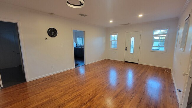 1243 N Alexandria Ave unit 2, Los Angeles, CA 90029 - photo 5