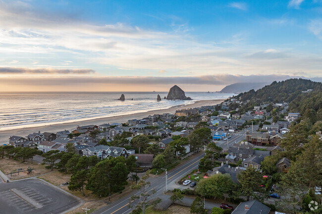 Seal Rock Beach offers Pacific Ocean views from coastal cottages near downtown Cannon Beach.