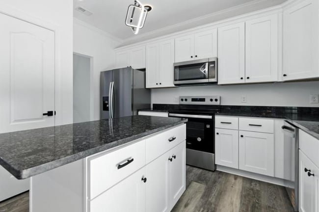 236 Buxton Ave, Newport News, VA 23607 - photo 3