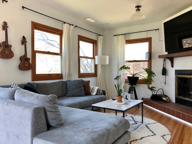 4425 York Ave N unit Main Floor NE, Robbinsdale, MN 55422 - photo 4