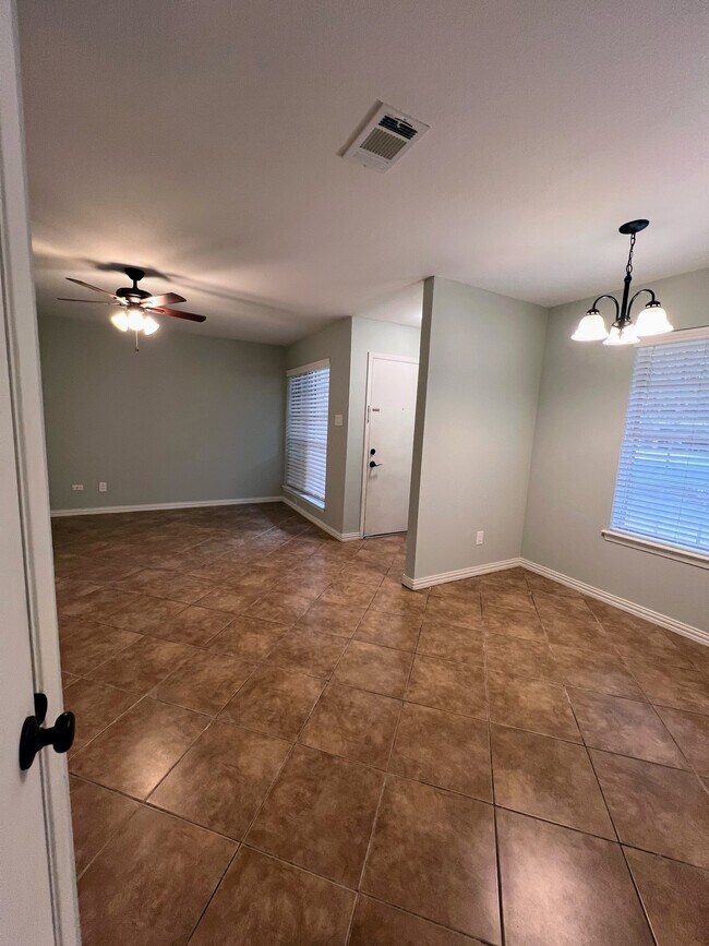 10623 Golden Quail Dr unit B, Austin, TX 78758 - photo 7