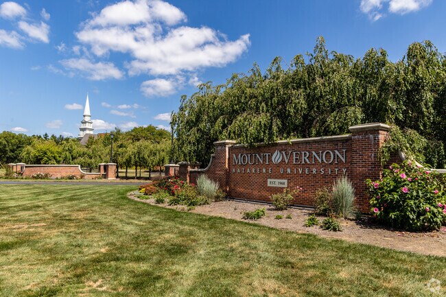 Mount Vernon is associated with Mount Vernon Nazarene University, an institution that offers various undergraduate programs.