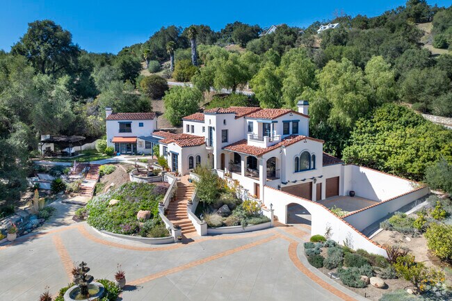 Expansive luxury estates are common in the hills of Oak View.