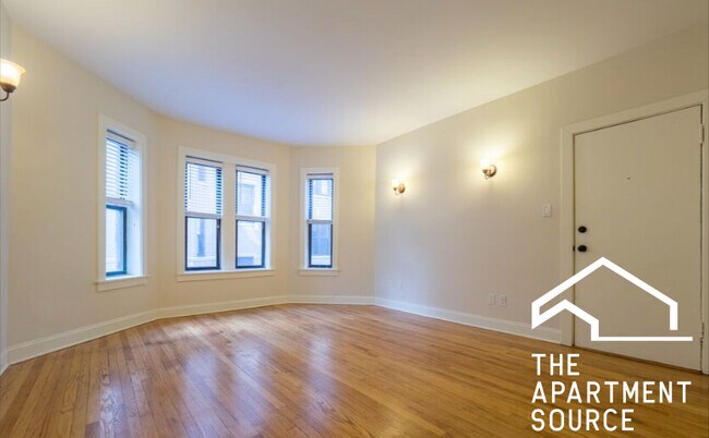 4038 N Ashland Ave unit 2, Chicago, IL 60613 - photo 2