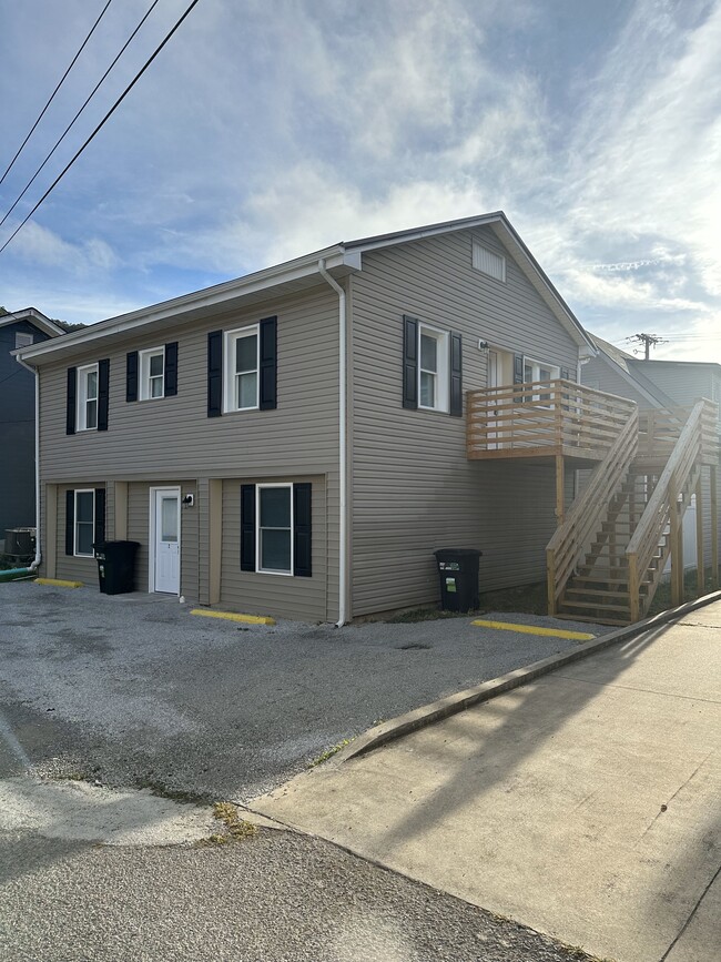 107 Violet Aly Unit 1, Pikeville, KY 41501