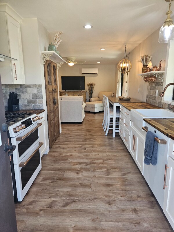 24375 Leadstone Dr, Acampo, CA 95220