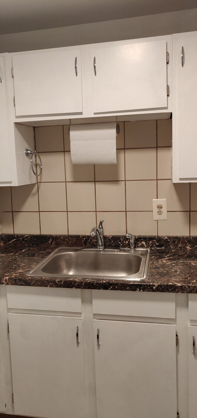 1713 S 8th St unit 2, Philadelphia, PA 19148 - photo 6